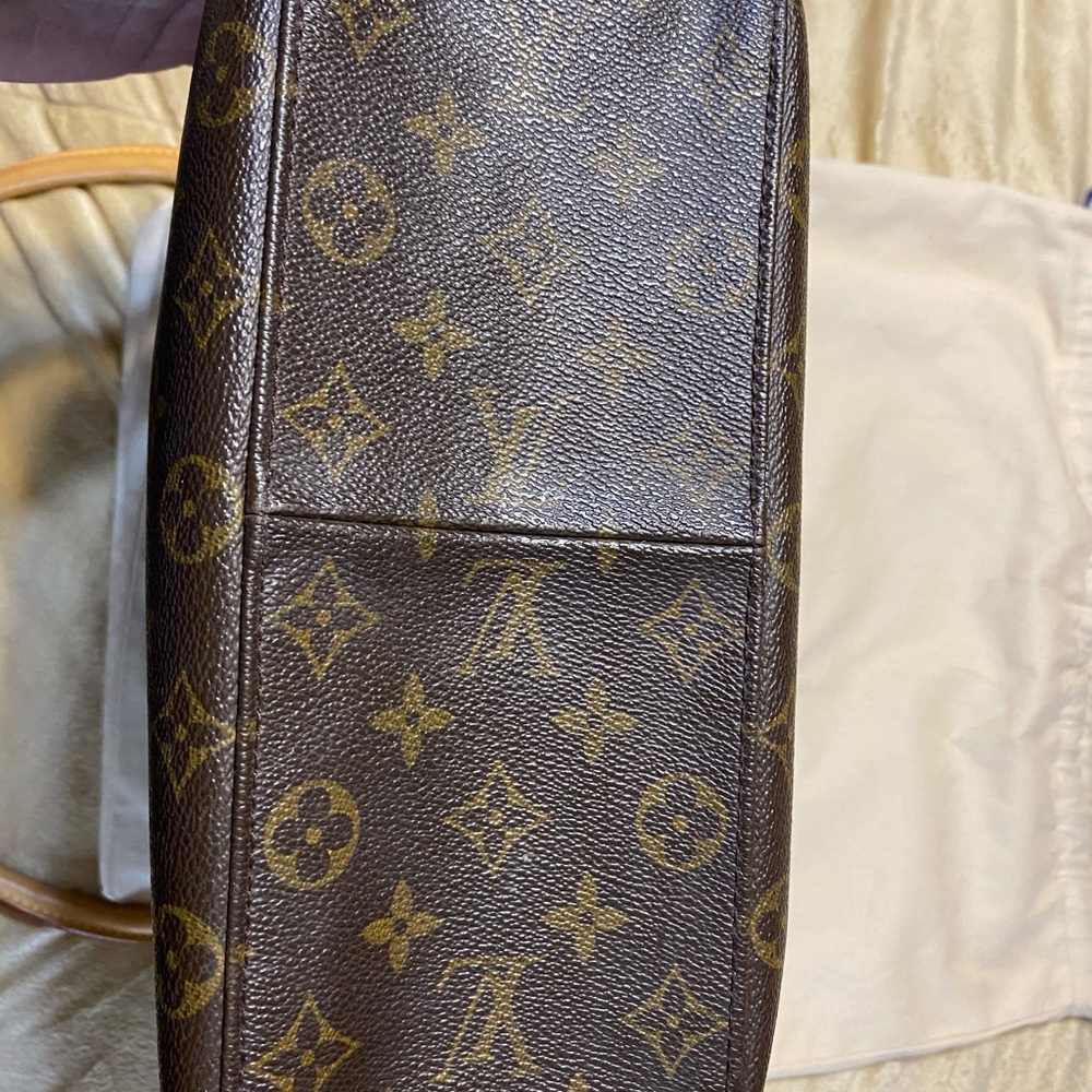 Louis Vuitton Looping GM - Picture 7 of 13